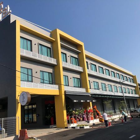 O&G Hotel Parit Buntar Eksteriør billede