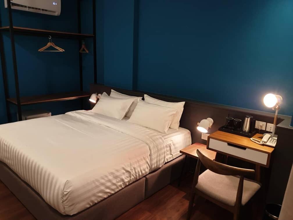 O&G Hotel Parit Buntar Eksteriør billede